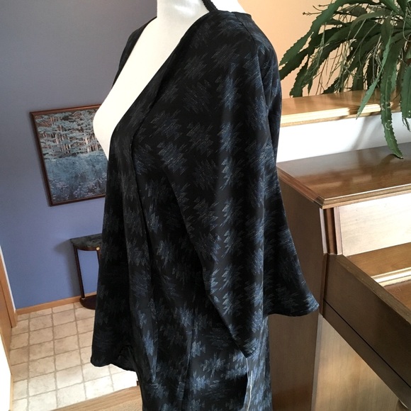 Lindsay Aztec Kimono, Cover Up, by LuLaRoe, Size M - Picture 5 of 9